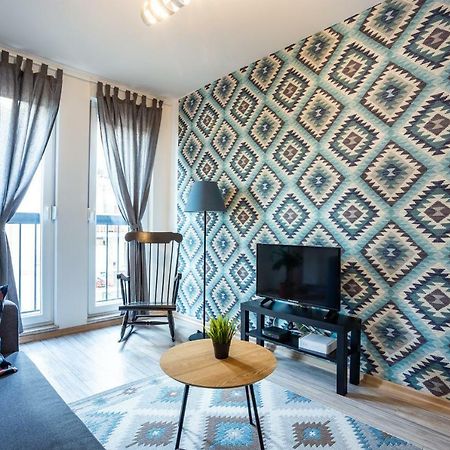 Apartament Modern Naive Downtown With Free Private Garage-Fast Wi-Fi Nowy Sad Zewnętrze zdjęcie