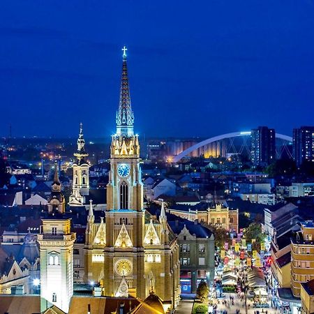 Apartament Modern Naive Downtown With Free Private Garage-Fast Wi-Fi Nowy Sad Zewnętrze zdjęcie