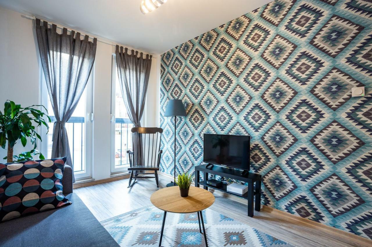 Apartament Modern Naive Downtown With Free Private Garage-Fast Wi-Fi Nowy Sad Zewnętrze zdjęcie