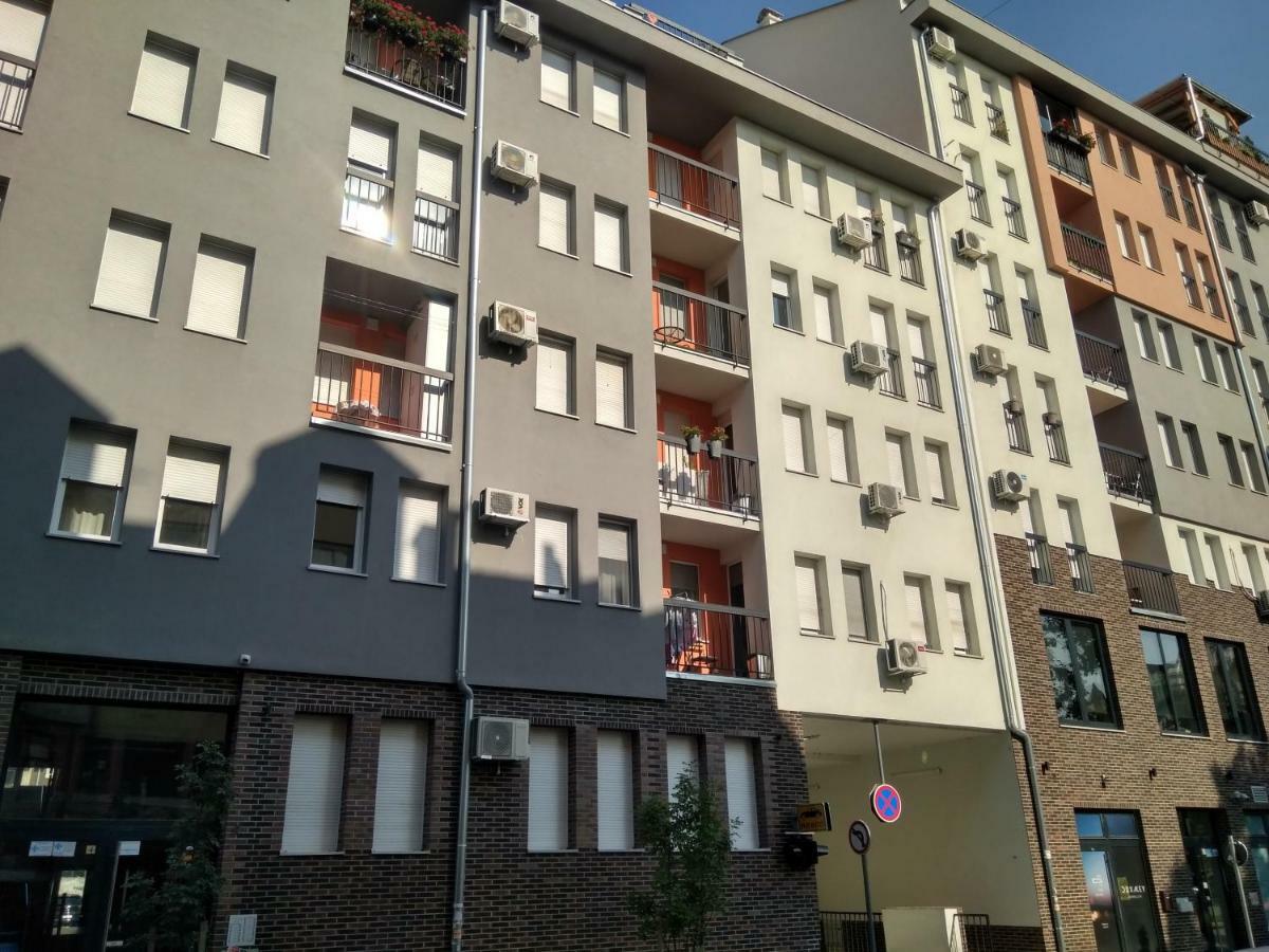 Apartament Modern Naive Downtown With Free Private Garage-Fast Wi-Fi Nowy Sad Zewnętrze zdjęcie